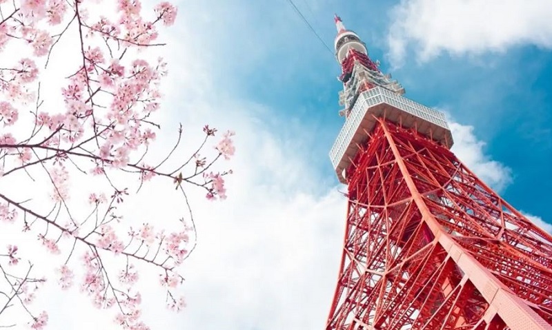 Tokyo Tower là điểm đến hấp dẫn của nhiều du khách khi tới Nhật Bản
